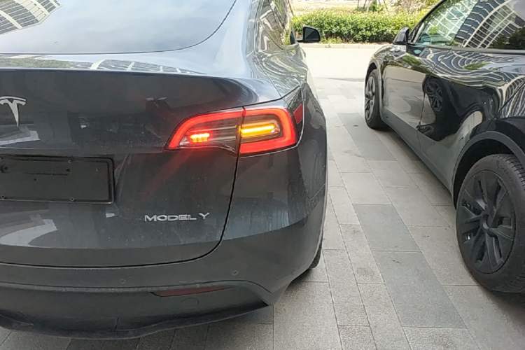 Used Tesla Model Y 2022 Revised Version Rear-Wheel Drive Right Rear Taillight