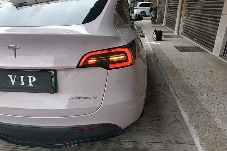 Used Tesla Model Y 2022 Rear-Wheel-Drive Version Right Rear Taillight