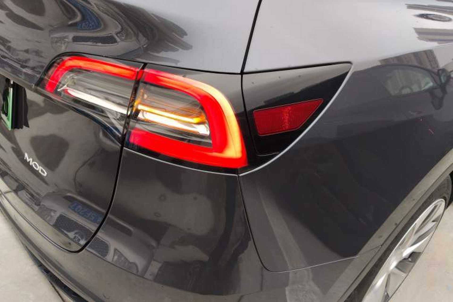 Used Tesla Model Y 2022 Rear-Wheel-Drive Version Right Rear Taillight