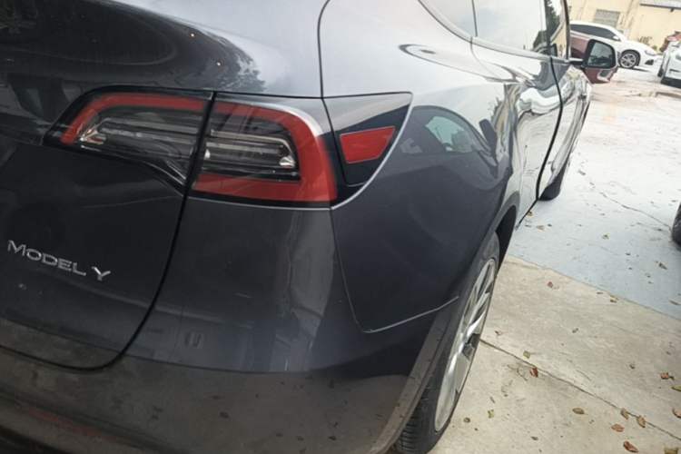 Used Tesla Model Y 2022 Rear-Wheel-Drive Version Right Rear Taillight