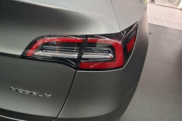 Used Tesla Model Y 2022 Revised Version Rear-Wheel Drive Right Rear Taillight