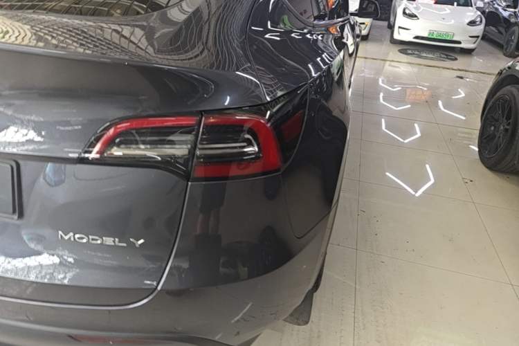 Used Tesla Model Y 2022 Rear-Wheel-Drive Version Right Rear Taillight