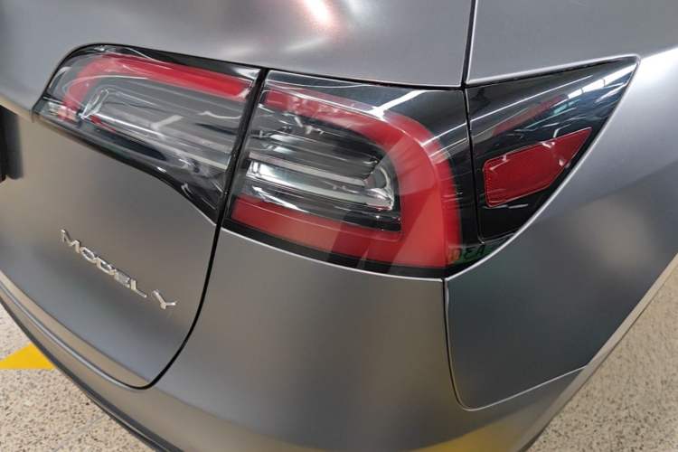 Used Tesla Model Y 2022 Revised Version Rear-Wheel Drive Right Rear Taillight