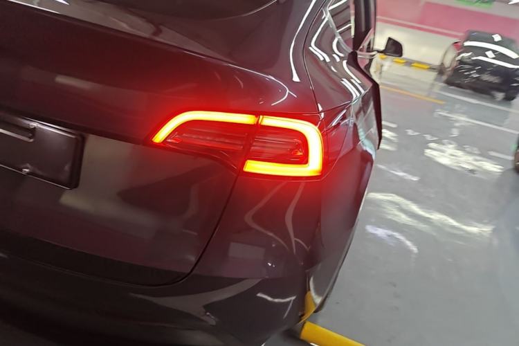 Used Tesla Model Y 2022 Revised Version Rear-Wheel Drive Right Rear Taillight
