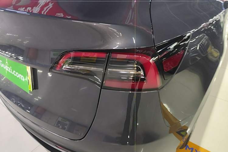 Used Tesla Model Y 2022 Rear-Wheel-Drive Version Right Rear Taillight