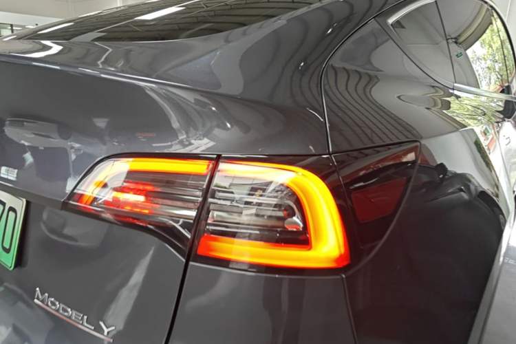 Used Tesla Model Y 2022 Revised Version Rear-Wheel Drive Right Rear Taillight