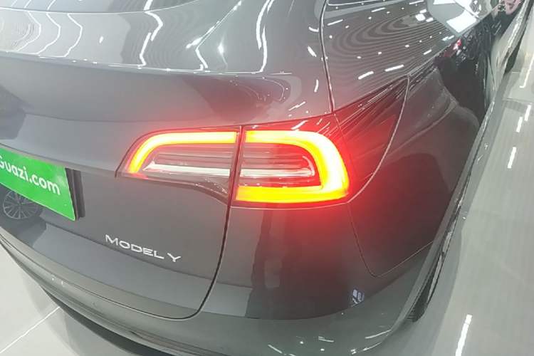 Used Tesla Model Y 2022 Revised Version Rear-Wheel Drive Right Rear Taillight