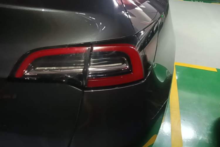 Used Tesla Model Y 2022 Revised Version Rear-Wheel Drive Right Rear Taillight