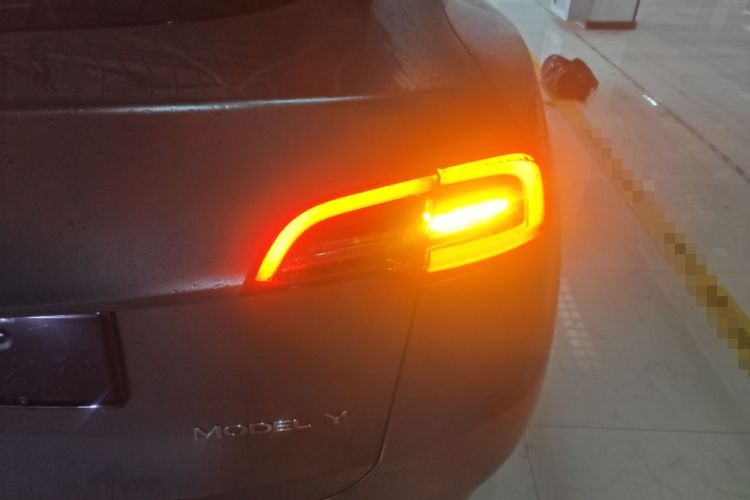 Used Tesla Model Y 2022 Rear-Wheel-Drive Version Right Rear Taillight