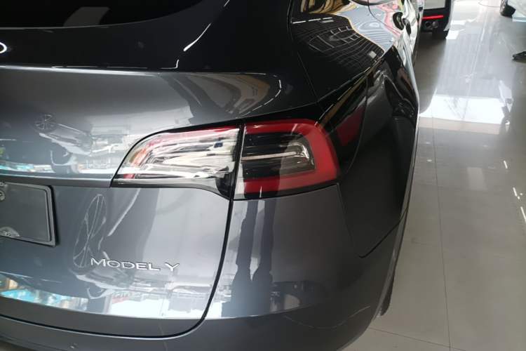 Used Tesla Model Y 2022 Revised Version Rear-Wheel Drive Right Rear Taillight