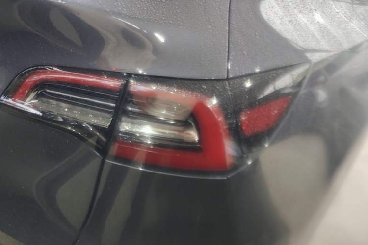 Used Tesla Model Y 2022 Revised Version Rear-Wheel Drive Right Rear Taillight