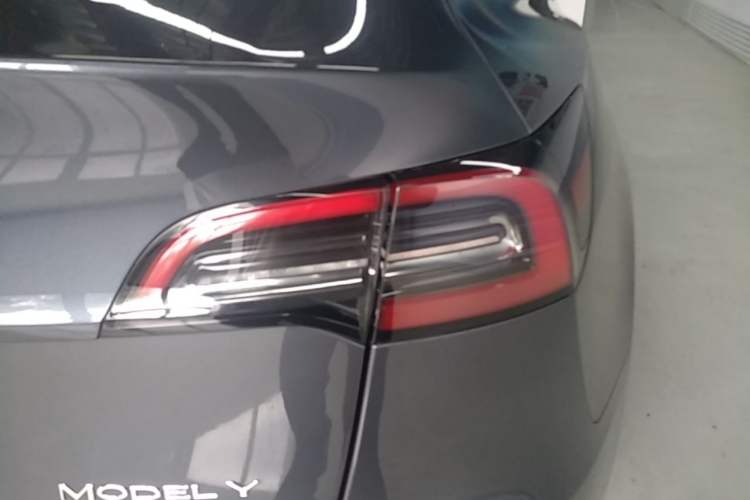 Used Tesla Model Y 2022 Rear-Wheel-Drive Version Right Rear Taillight