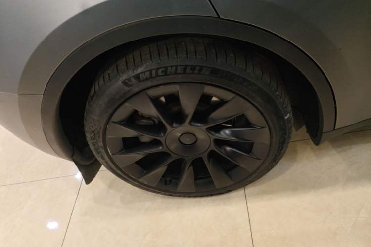 Used Tesla Model Y 2022 Revised Version Rear-Wheel Drive Right Rear Wheel Hub