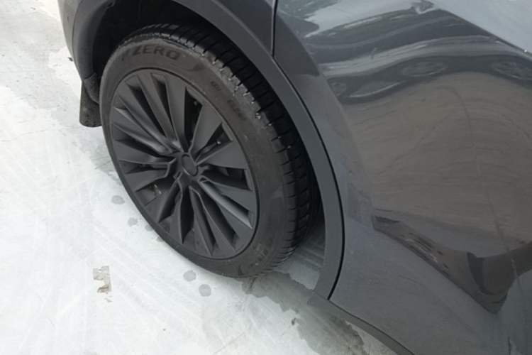 Used Tesla Model Y 2022 Revised Version Rear-Wheel Drive Right Rear Wheel Hub