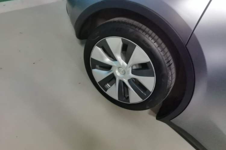 Used Tesla Model Y 2022 Revised Version Rear-Wheel Drive Right Rear Wheel Hub