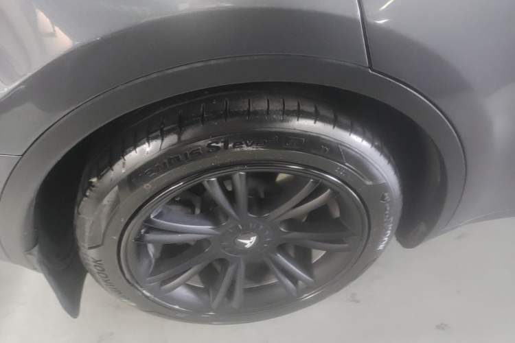 Used Tesla Model Y 2022 Revised Version Rear-Wheel Drive Right Rear Wheel Hub
