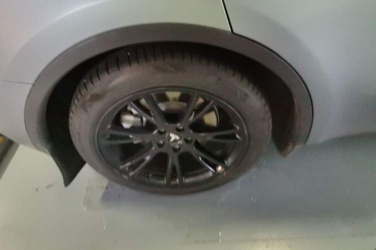 Used Tesla Model Y 2022 Revised Version Rear-Wheel Drive Right Rear Wheel Hub