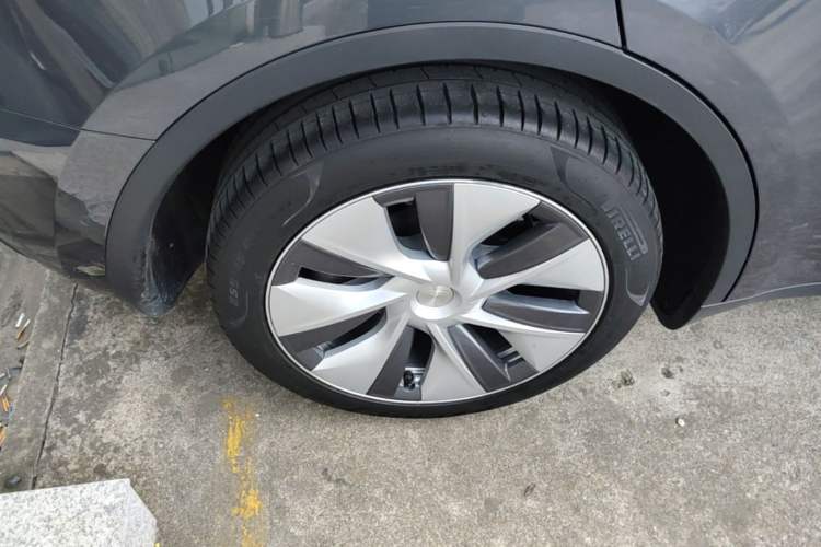 Used Tesla Model Y 2022 Revised Version Rear-Wheel Drive Right Rear Wheel Hub