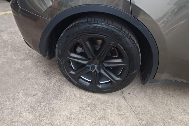 Used Tesla Model Y 2022 Revised Version Rear-Wheel Drive Right Rear Wheel Hub