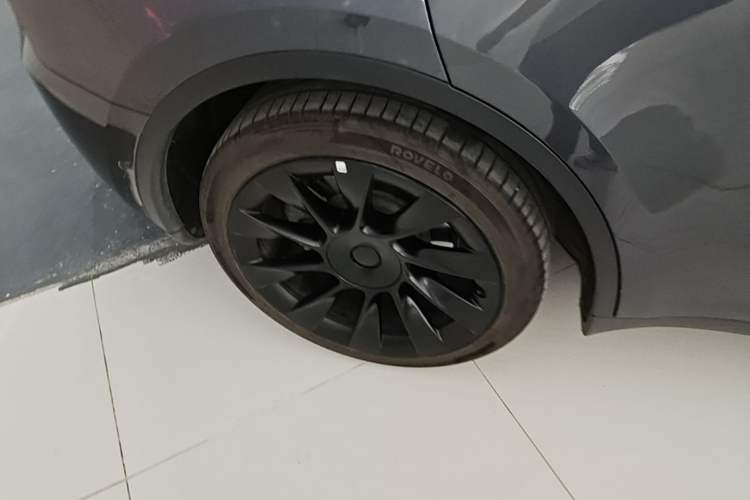 Used Tesla Model Y 2022 Revised Version Rear-Wheel Drive Right Rear Wheel Hub