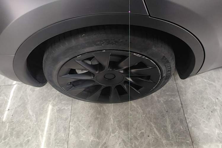 Used Tesla Model Y 2022 Rear-Wheel-Drive Version Right Rear Wheel Hub