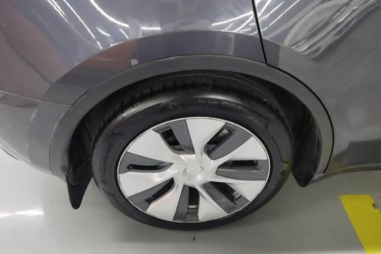 Used Tesla Model Y 2022 Revised Version Rear-Wheel Drive Right Rear Wheel Hub