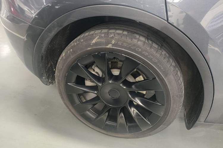 Used Tesla Model Y 2022 Revised Version Long-Range All-Wheel Drive Right Rear Wheel Hub