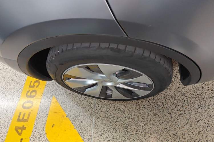Used Tesla Model Y 2022 Revised Version Rear-Wheel Drive Right Rear Wheel Hub