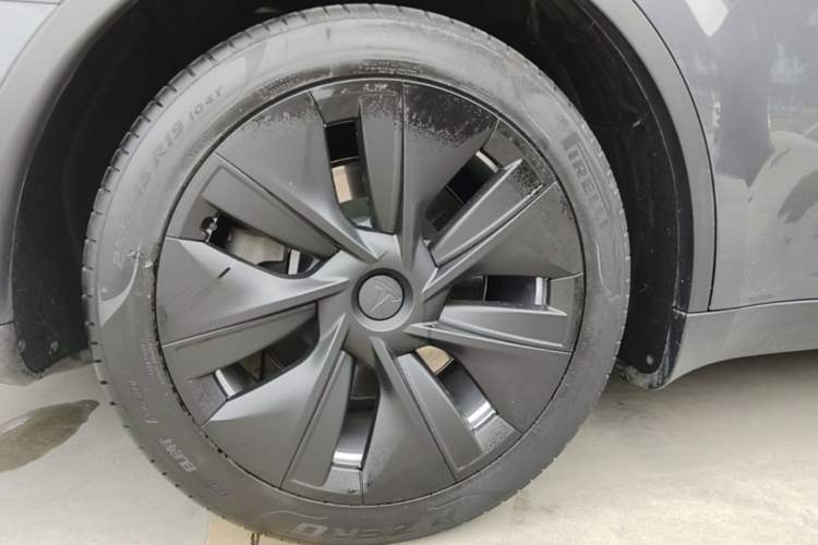 Used Tesla Model Y 2022 Revised Version Rear-Wheel Drive Right Rear Wheel Hub