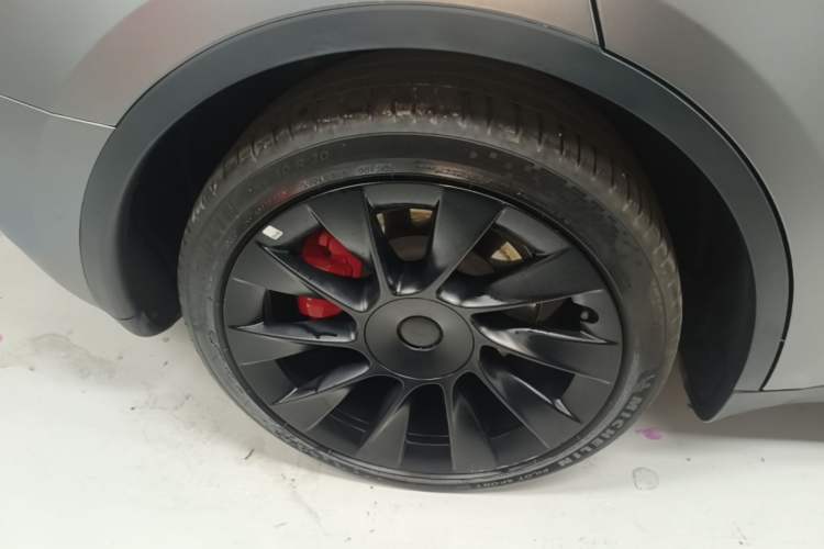 Used Tesla Model Y 2022 Revised Version Rear-Wheel Drive Right Rear Wheel Hub