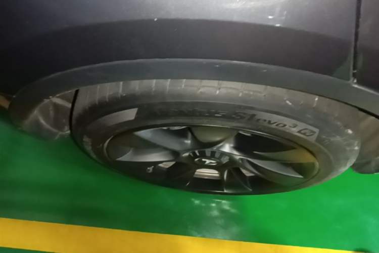 Used Tesla Model Y 2022 Revised Version Rear-Wheel Drive Right Rear Wheel Hub