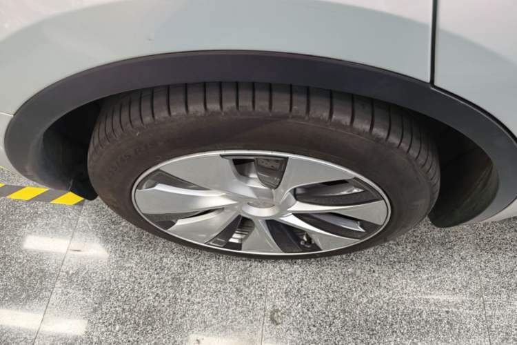 Used Tesla Model Y 2022 Revised Version Rear-Wheel Drive Right Rear Wheel Hub