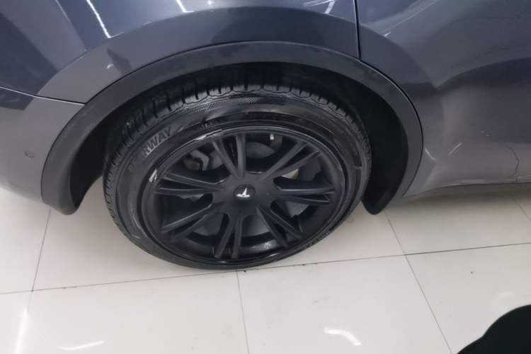 Used Tesla Model Y 2022 Revised Version Rear-Wheel Drive Right Rear Wheel Hub
