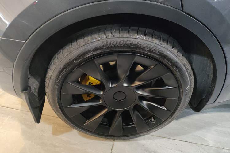 Used Tesla Model Y 2022 Revised Version Rear-Wheel Drive Right Rear Wheel Hub