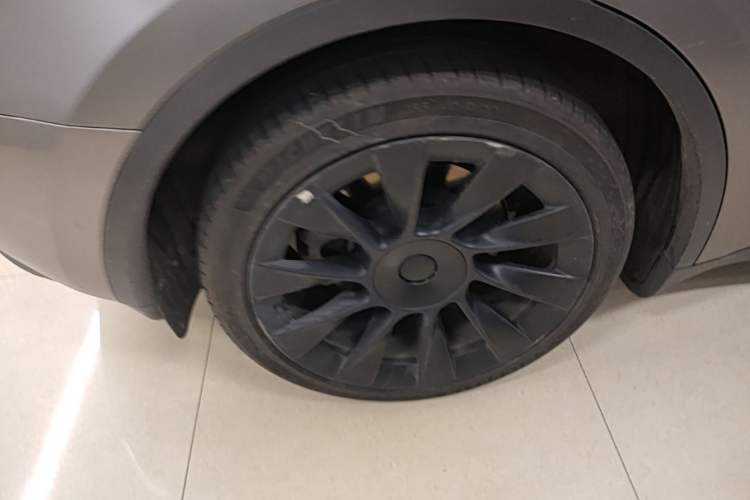 Used Tesla Model Y 2022 Revised Version Rear-Wheel Drive Right Rear Wheel Hub