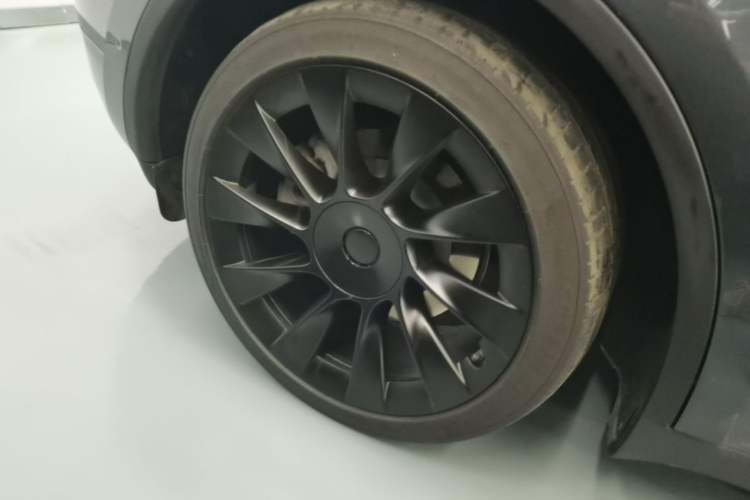 Used Tesla Model Y 2022 Revised Version Rear-Wheel Drive Right Rear Wheel Hub