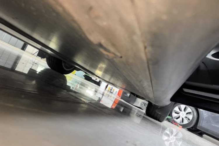Used Tesla Model Y 2022 Revised Version Rear-Wheel Drive Right Side Sill