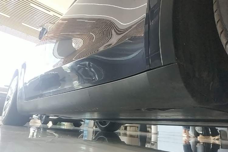 Used Tesla Model Y 2022 Revised Version Rear-Wheel Drive Right Side Sill