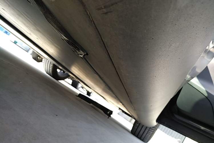 Used Tesla Model Y 2022 Revised Version Rear-Wheel Drive Right Side Sill