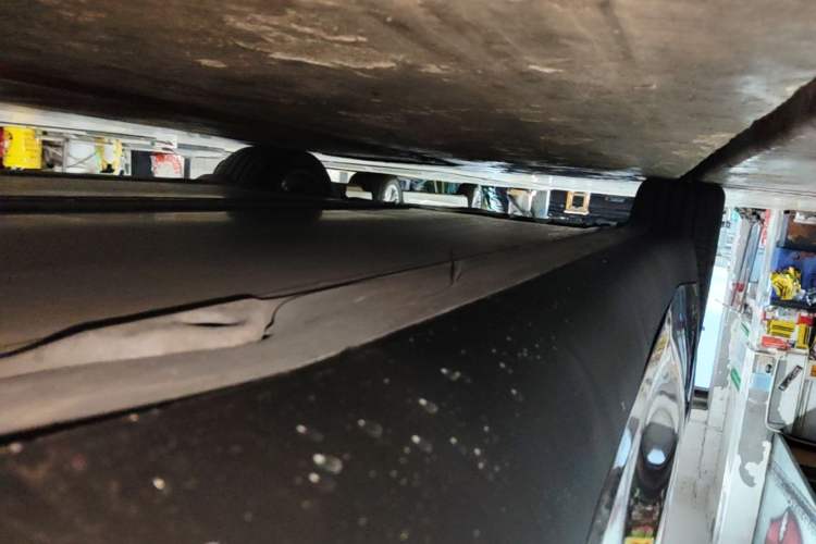 Used Tesla Model Y 2022 Rear-Wheel-Drive Version Right Side Sill