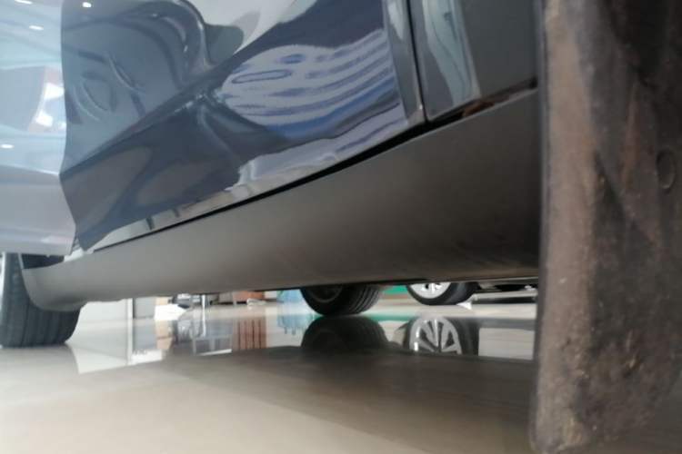 Used Tesla Model Y 2022 Revised Version Rear-Wheel Drive Right Side Sill