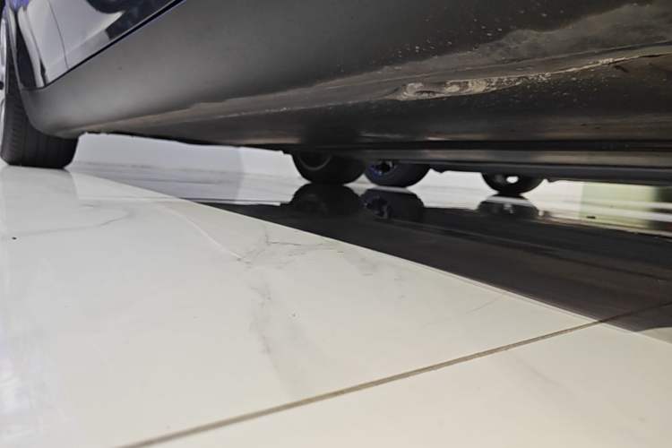 Used Tesla Model Y 2022 Revised Version Rear-Wheel Drive Right Side Sill