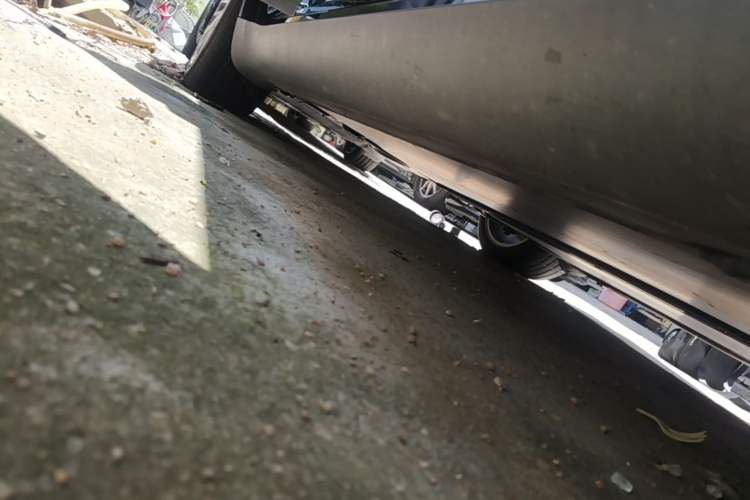 Used Tesla Model Y 2022 Rear-Wheel-Drive Version Right Side Sill