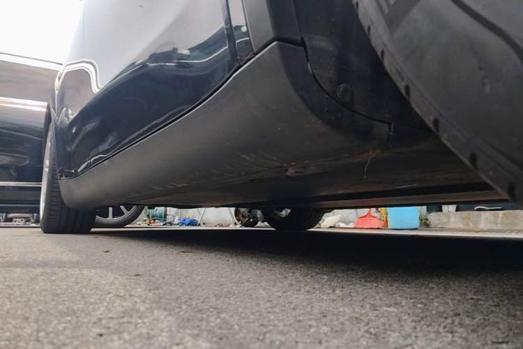 Used Tesla Model Y 2022 Revised Version Rear-Wheel Drive Right Side Sill