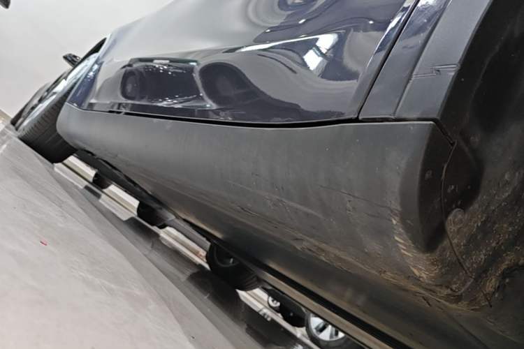 Used Tesla Model Y 2022 Revised Version Rear-Wheel Drive Right Side Sill