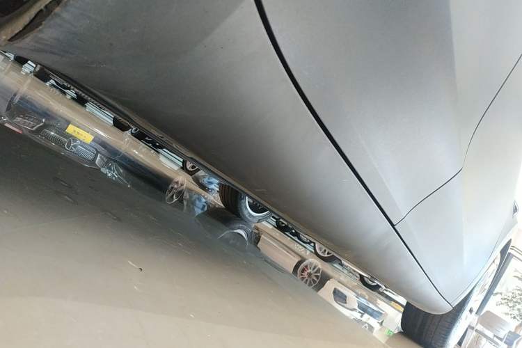 Used Tesla Model Y 2022 Rear-Wheel-Drive Version Right Side Sill
