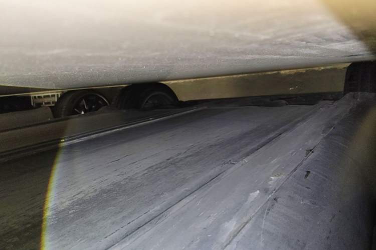 Used Tesla Model Y 2022 Rear-Wheel-Drive Version Right Side Sill