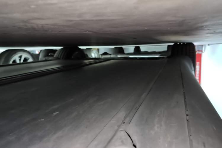 Used Tesla Model Y 2022 Rear-Wheel-Drive Version Right Side Sill