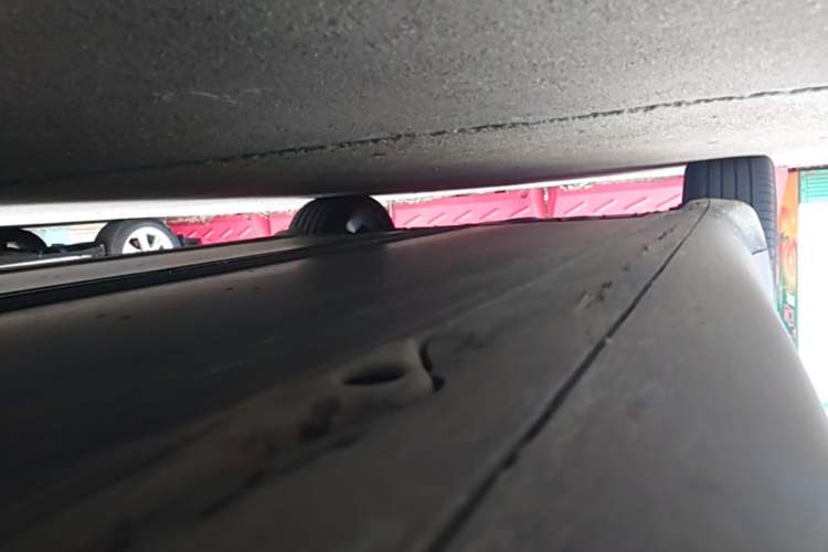 Used Tesla Model Y 2022 Rear-Wheel-Drive Version Right Side Sill
