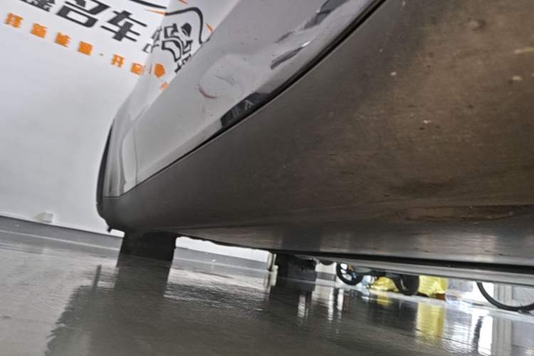 Used Tesla Model Y 2022 Revised Version Rear-Wheel Drive Right Side Sill